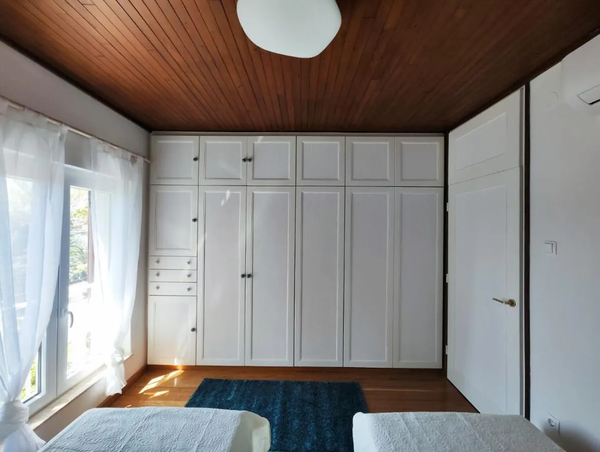 Villa Nada: Beachside Oasis with Sauna and Hot Tubs Omisalj