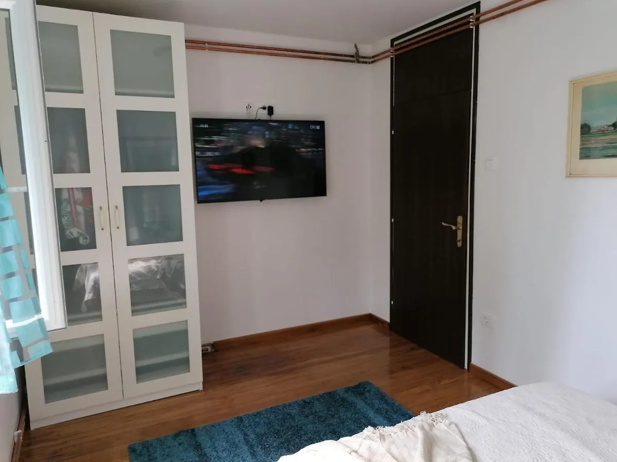 Villa Nada: Beachside Oasis with Sauna and Hot Tubs Omisalj 0*,