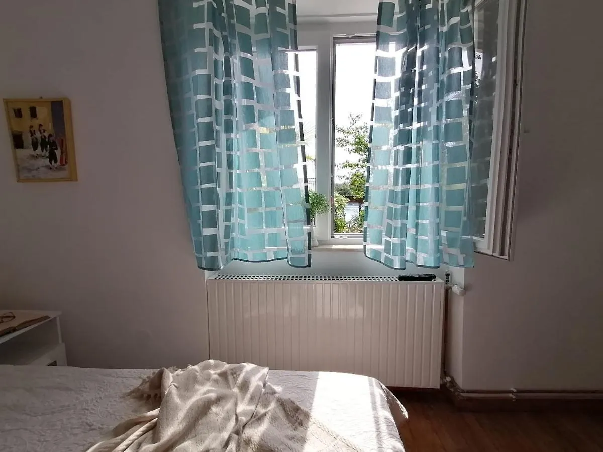 Villa Nada: Beachside Oasis with Sauna and Hot Tubs Omisalj