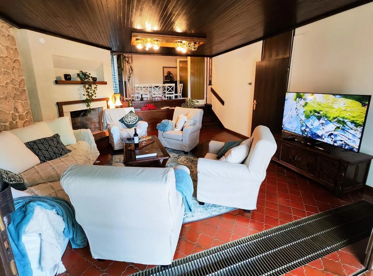 Villa Nada: Beachside Oasis with Sauna and Hot Tubs Omisalj