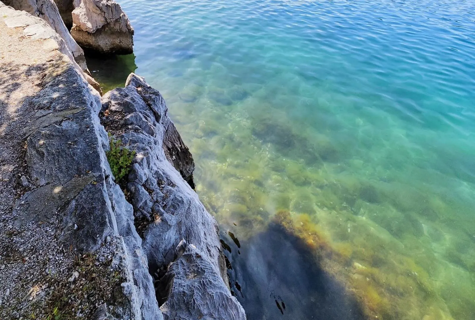 Villa Nada: Beachside Oasis with Sauna and Hot Tubs Omisalj Croatia