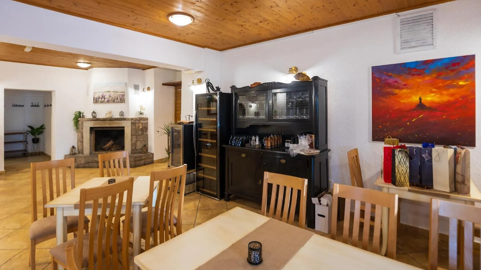 Villa Nada: Beachside Oasis with Sauna and Hot Tubs Omisalj Croatia